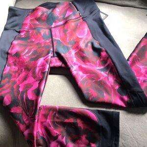 Calia floral Capri tights w mesh and calf cutouts